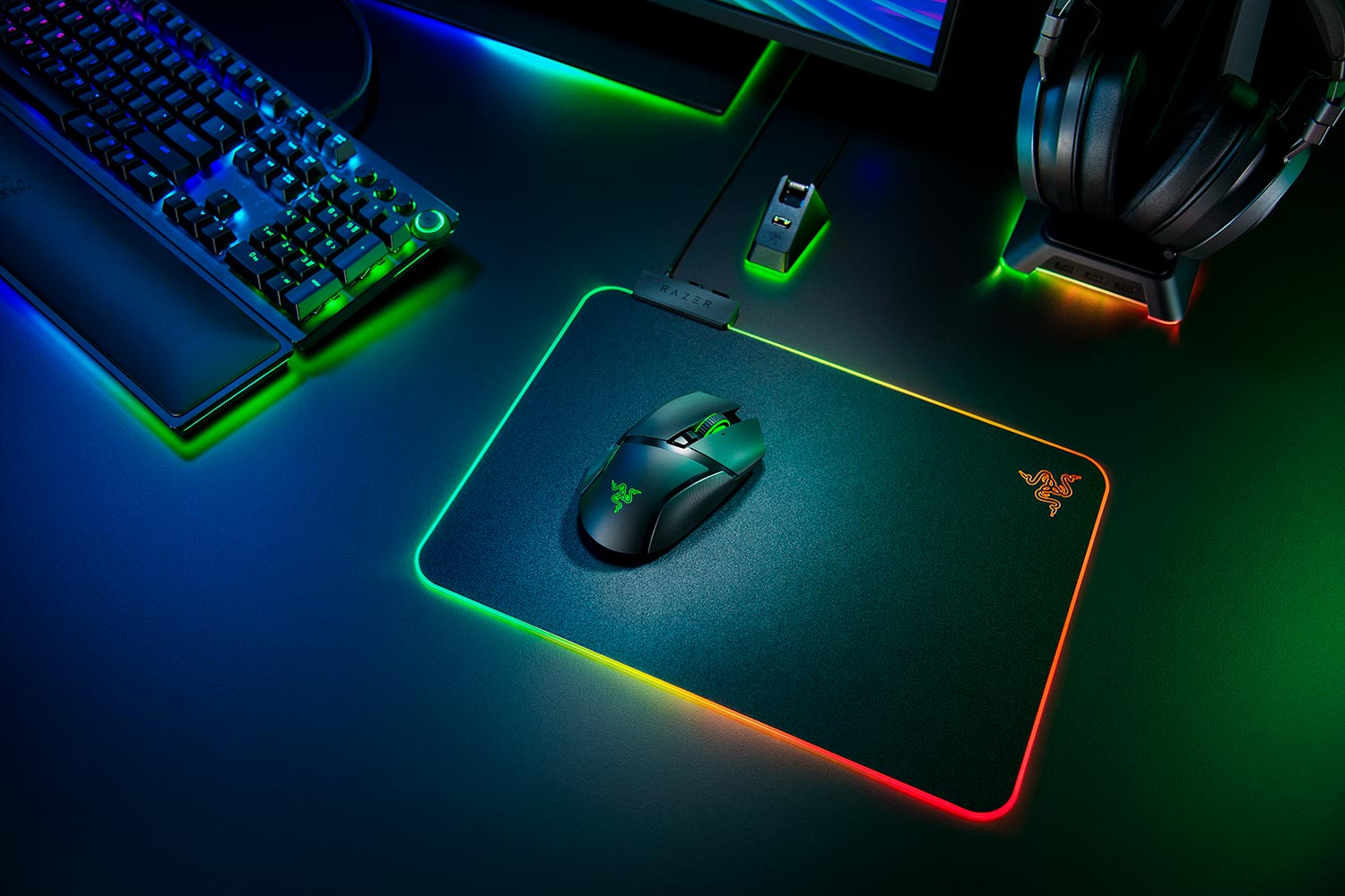 Razer Basilisk Ultimate - купить лучшую игровую мышь на razer.ru