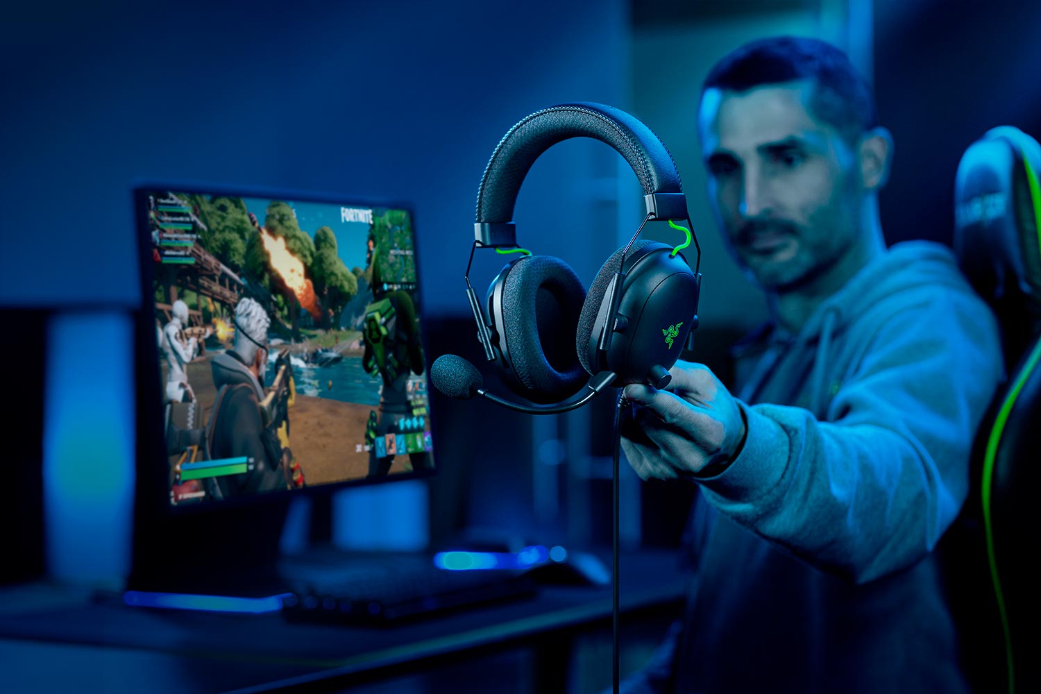 Razer BlackShark V2 - Фото 3 Игровая гарнитура с титановыми динамиками Razer и улучшенным кардиоидным микрофоном Razer