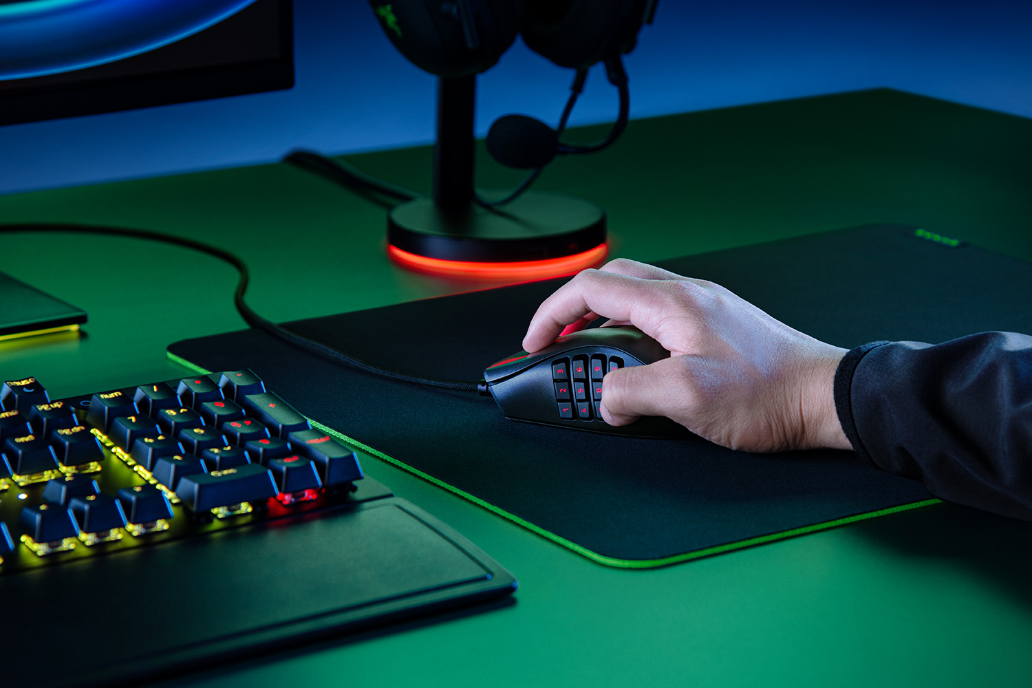 Razer Naga X - Фото 3 игровая мышь Razer Naga X c 16 программируемыми кнопками