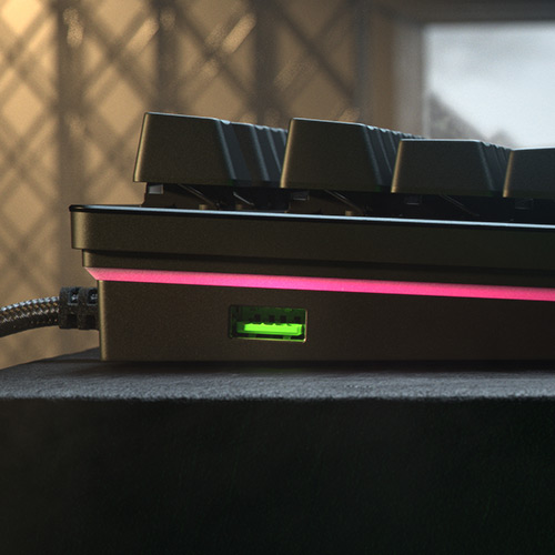 Razer Huntsman V2 Analog - Фото 5 Дополнительный сквозной USB 3.0 порт