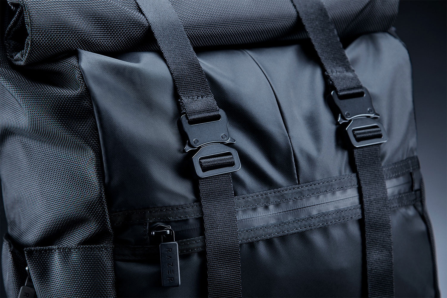Razer Recon Rolltop Backpack (15.6") - Фото 4 Razer Recon Rolltop Backpack 15.6"