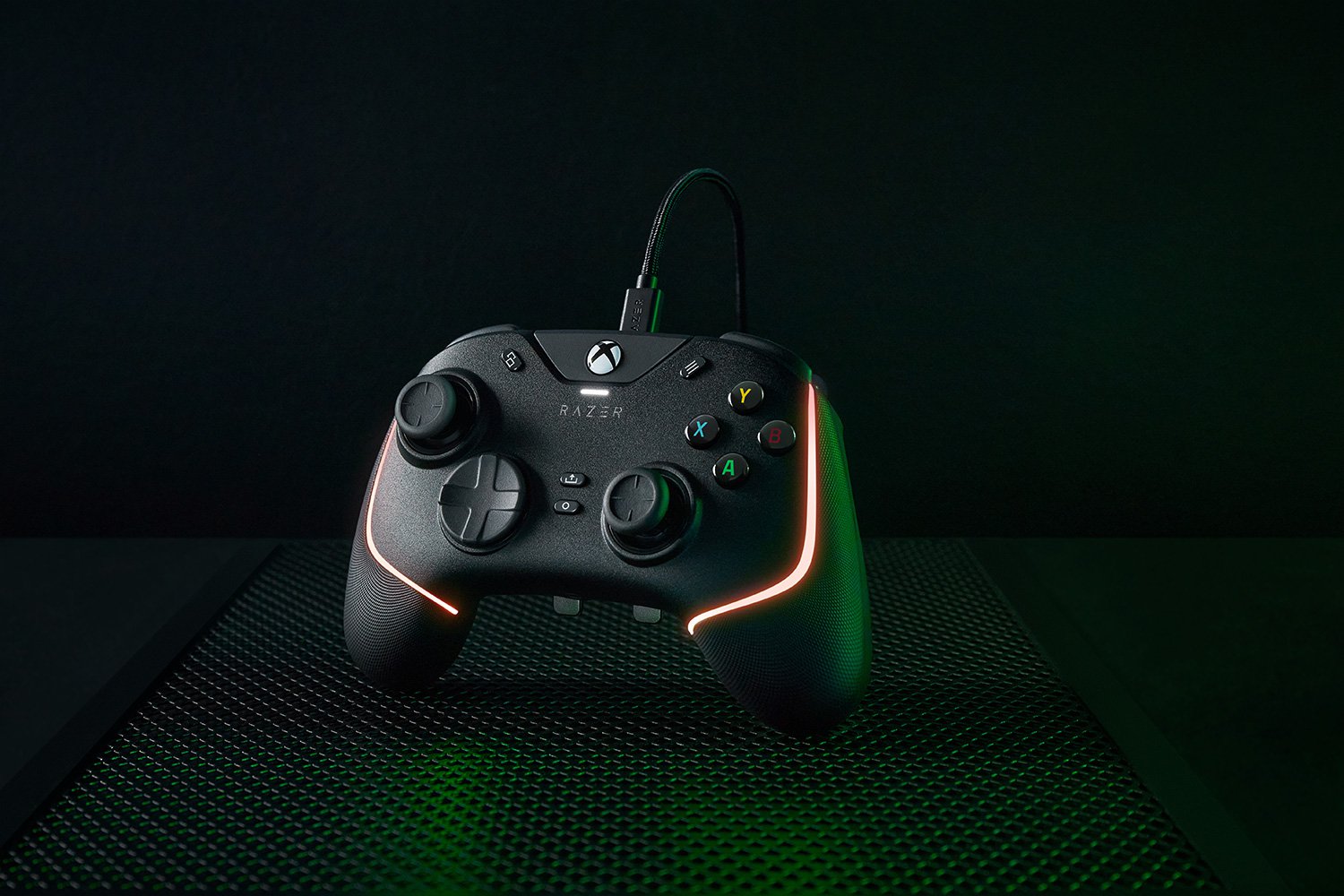 Razer Wolverine V2 Chroma — Купить геймпад для Xbox и ПК на Razer.ru