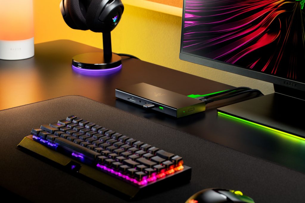 док-станция Razer USB 4 Dock с поддержкой двух дисплеев