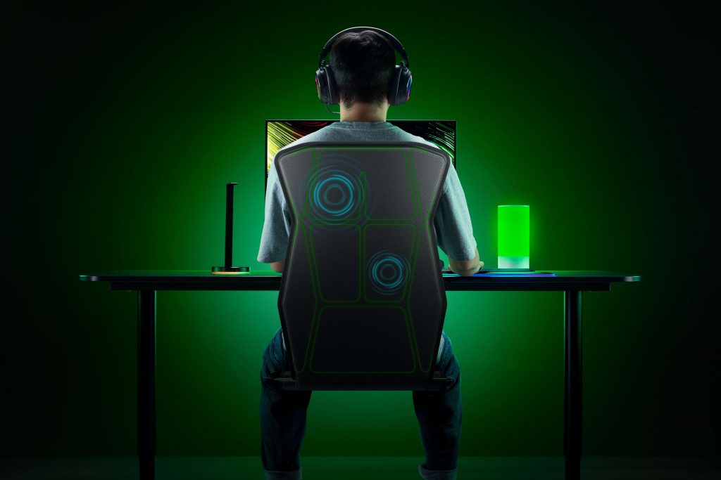 всенаправленная обратная связь Razer Freyja