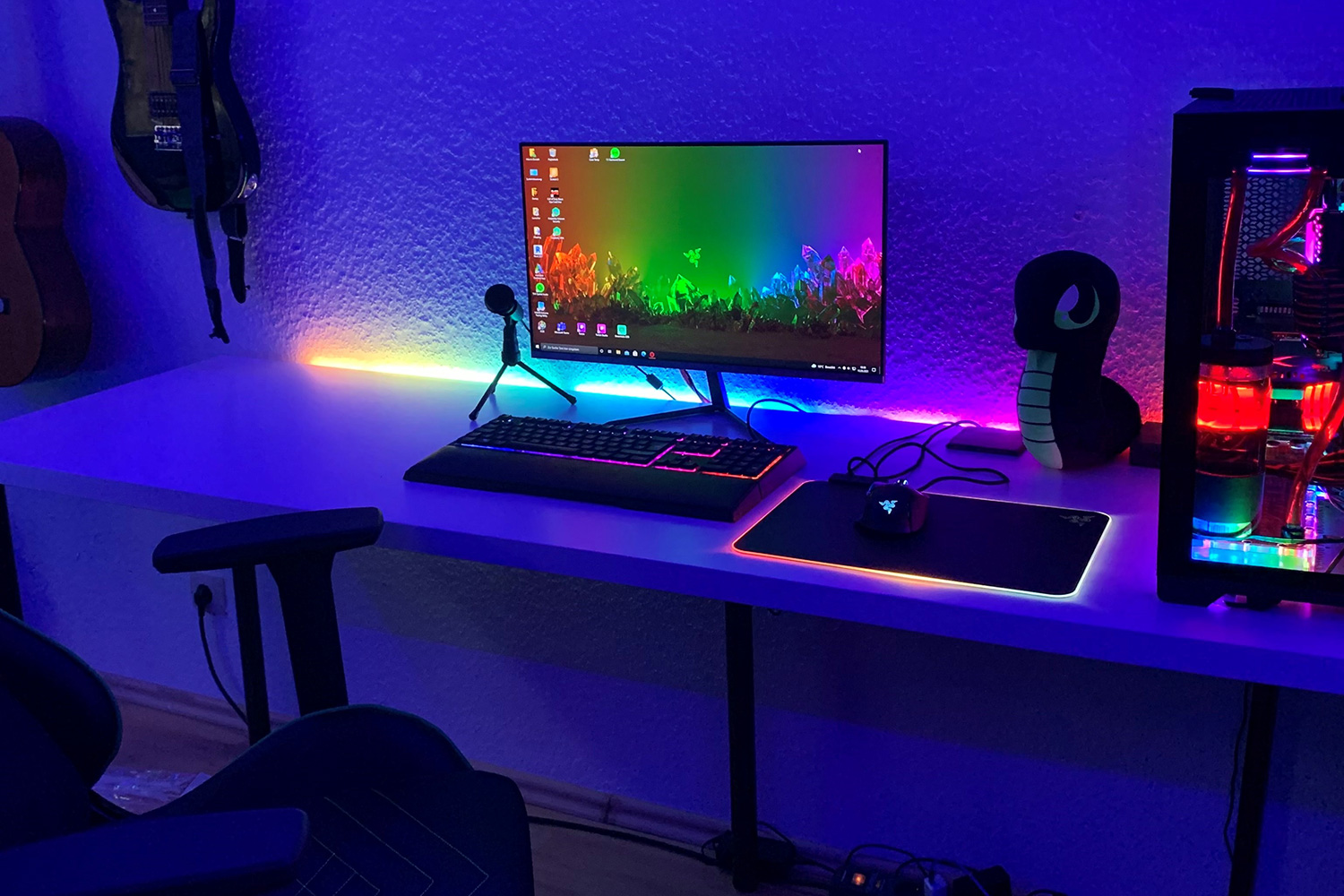 Razer Chroma Light Strip Set — Купить набор для RGBподсветки на Razer.ru