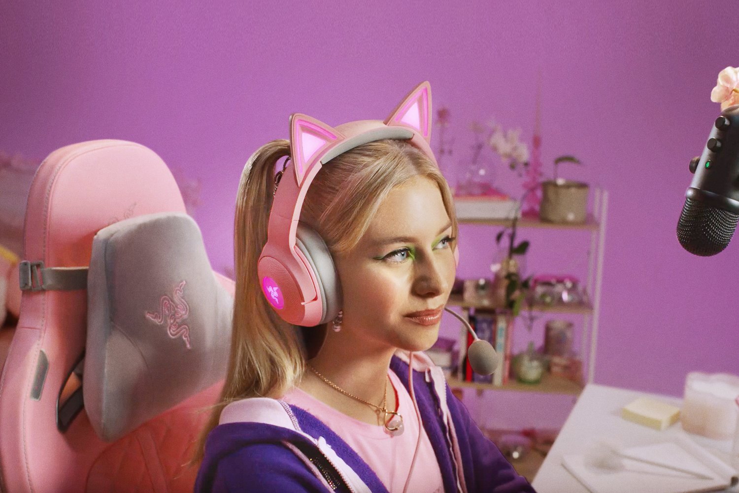 Razer Kraken Kitty V2 — Купить USB-гарнитуру с ушками и подсветкой на  Razer.ru