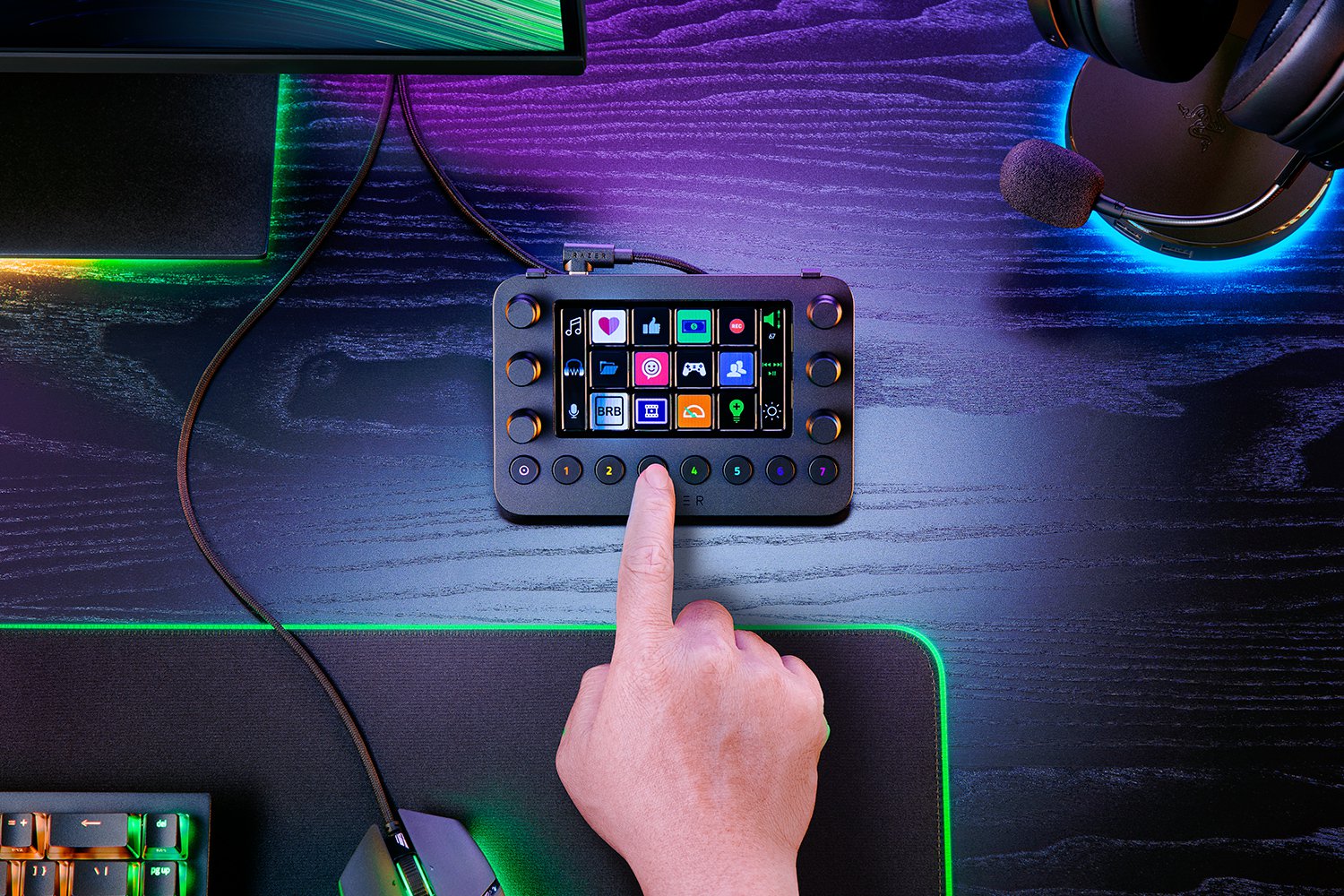 Razer Stream Controller — Купить многозадачную консоль для работы с  контентом на Razer.ru