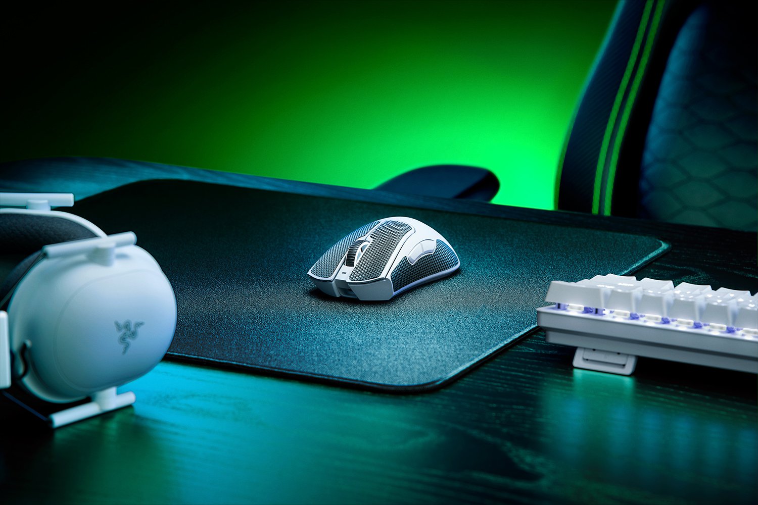 Razer DeathAdder V3 Pro — Купить беспроводную игровую мышь на Razer.ru