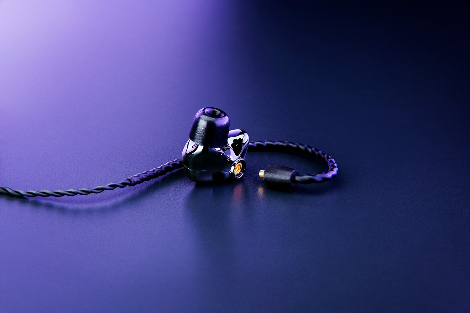 Razer Moray — Купить внутриканальные IEM наушники на Razer.ru