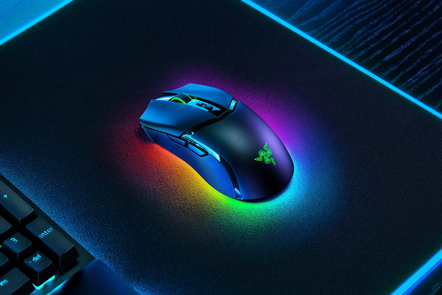 Razer Cobra Pro — Купить беспроводную игровую RGB-мышь на Razer.ru