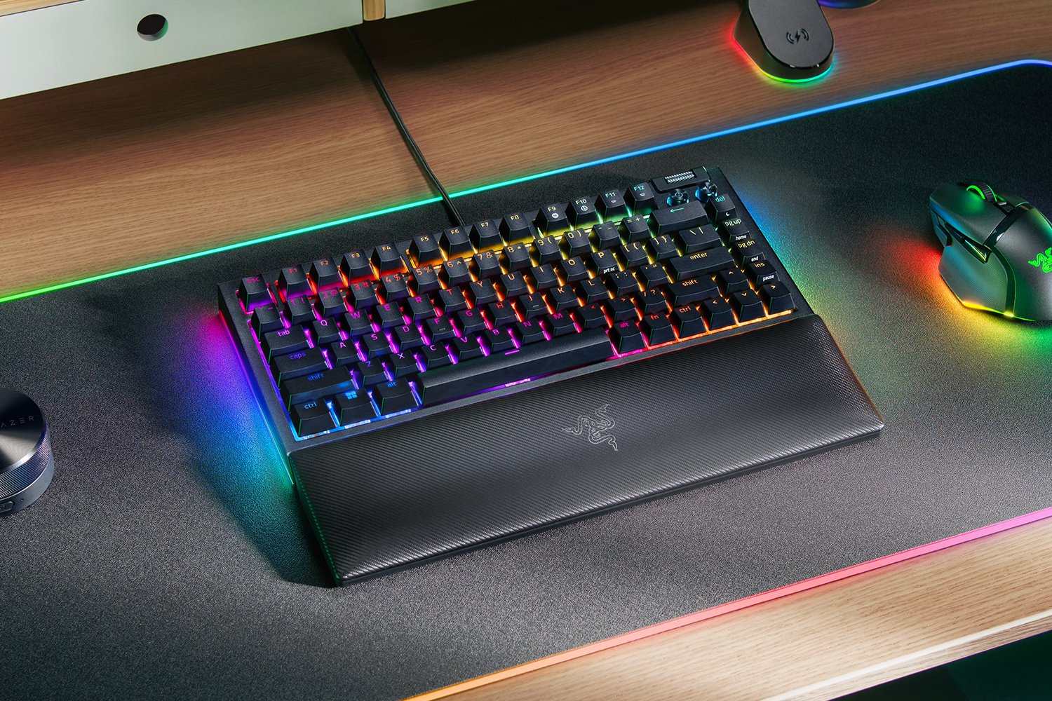 Razer BlackWidow V4 75% — Купить компактную механическую игровую клавиатуру  на Razer.ru